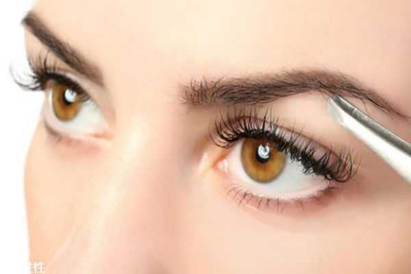 圆脸适合什么样的眉形？不适合圆脸的眉型