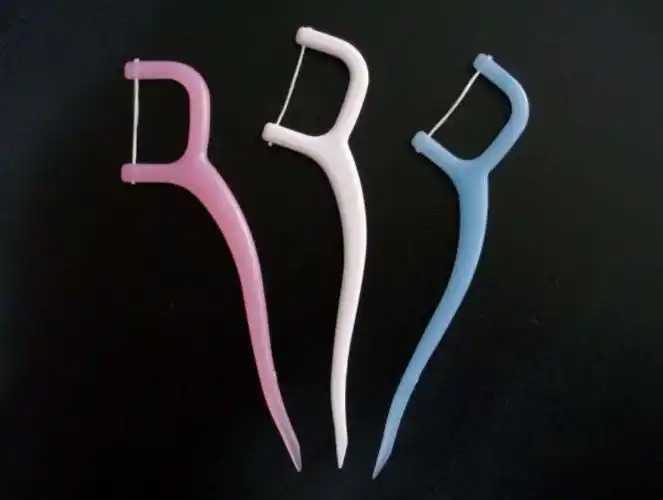 儿童用牙线的好处和坏处 儿童牙线的正确使用方法 儿童用牙线的好处和坏处 儿童牙线的正确使用方法