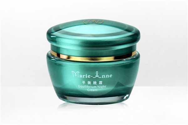 晚霜可以直接涂抹于面部吗？晚霜怎么使用效果最好