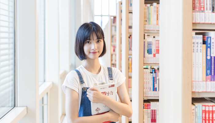 圆脸适合的刘海有哪些