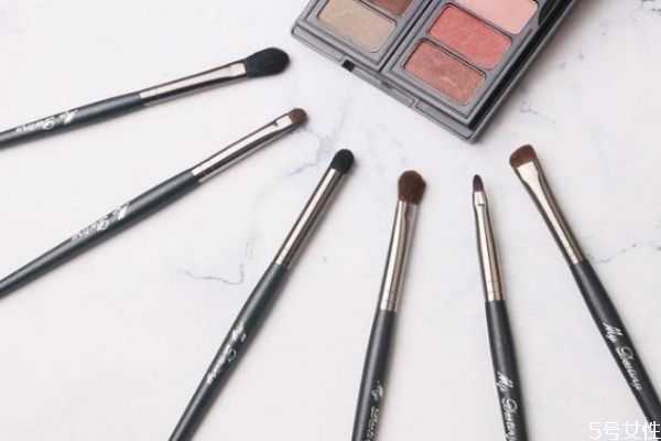 化妆刷有必要买吗