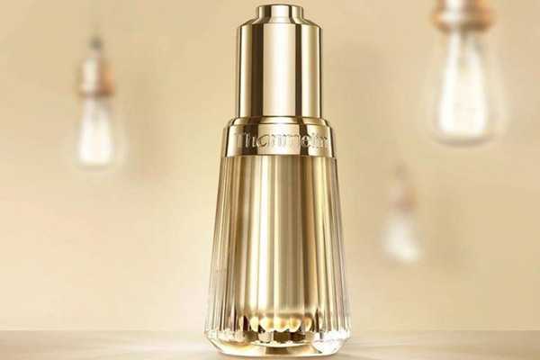 肌底液是不是精华液