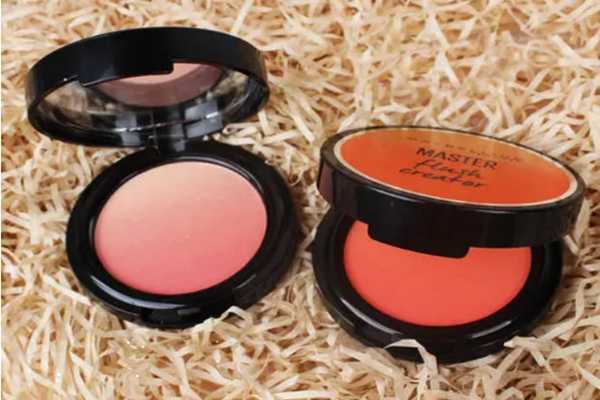 腮红是涂在哪个位置好看 腮红是涂在哪个位置好看