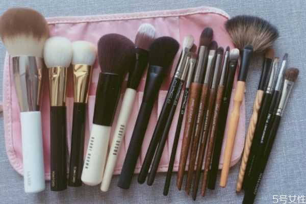 一套化妆刷可以用多少年