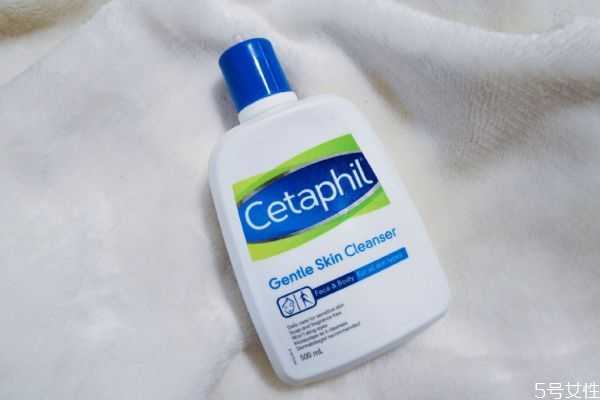 丝塔芙洗面奶油脸适合吗? 丝塔芙洗面奶油脸适合吗?