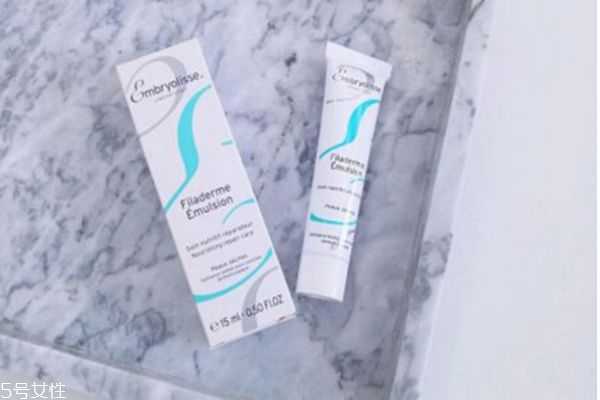 法国大宝妆前乳怎么用