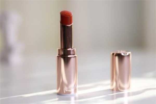 兰蔻168和196那个好看?兰蔻168口红怎么样 兰蔻168和196那个好看?兰蔻168口红怎么样
