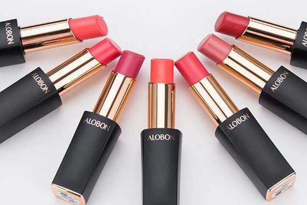 一支口红可以用多久?过期的口红还能不能用 一支口红可以用多久?过期的口红还能不能用