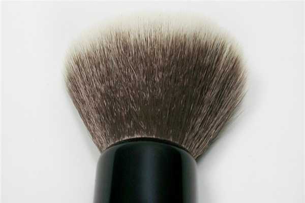 粉底刷每次用过后都需要洗一次吗 粉底刷每次用过后都需要洗一次吗