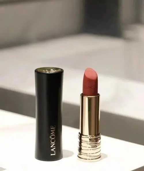 口红色号哪个最受欢迎?推荐六款大牌最热门的经典口红色号 口红色号哪个最受欢迎?推荐六款大牌最热门的经典口红色号