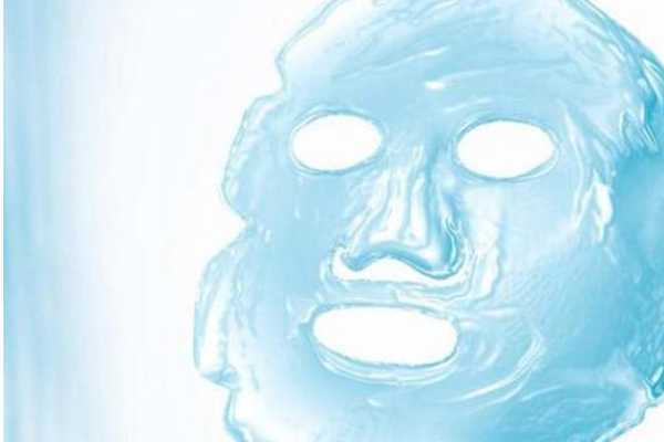 夏天应该补水还是美白