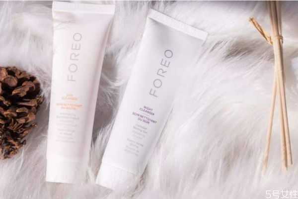 为什么有的护肤品用了搓泥？脸上搓泥是不是护肤品用多了