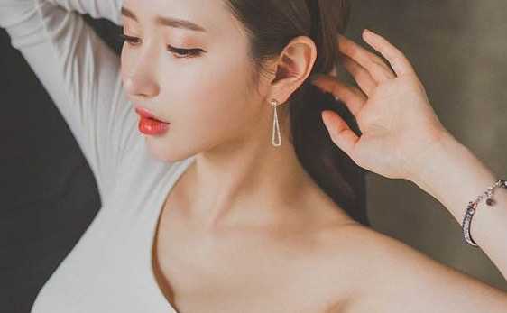 不同唇形怎么涂口红好看 唇形不好看怎么涂口红