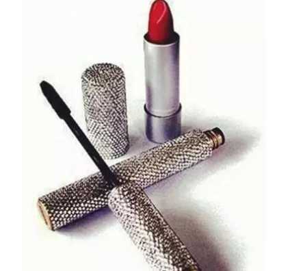 /H. Couture Beauty的唇膏套装