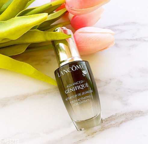 兰蔻小黑瓶用了长痘是怎么回事