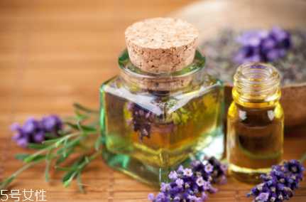 薰衣草精油白天可以用吗？注意这些精油不能白天用