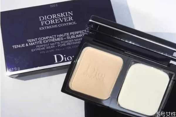 粉饼怎么遮瑕？粉饼跟遮瑕膏有什么区别