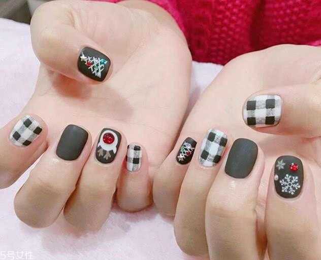 2024年最新低调显白美甲图片