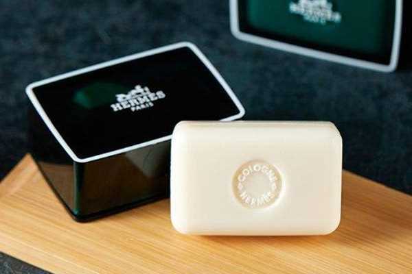 香皂洗脸和洗面奶洗脸的区别