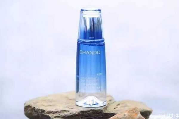 保湿水能代替爽肤水吗？可以用保湿爽肤水代替收缩水吗