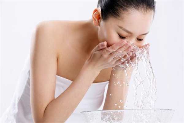 毛孔堵塞怎么办？毛孔堵塞一周清洁几次