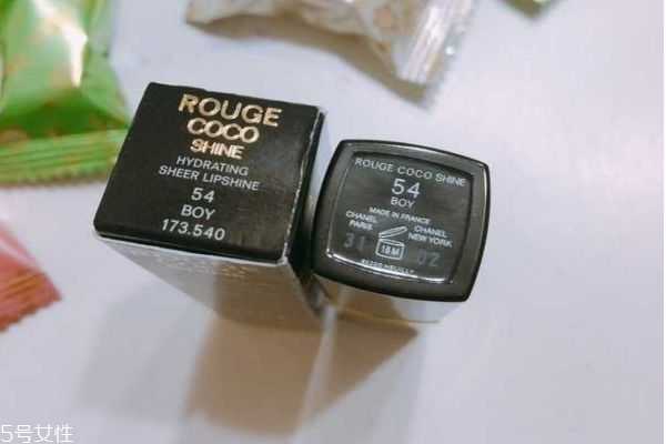 真假辨别香奈儿coco口红