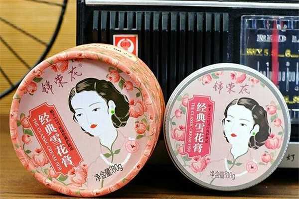 雪花膏的正确使用方法 雪花膏的正确使用方法