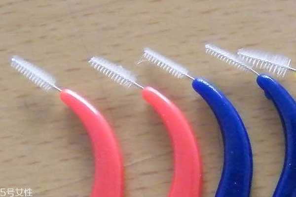 牙间刷多久换一次 3天换1次避免细菌