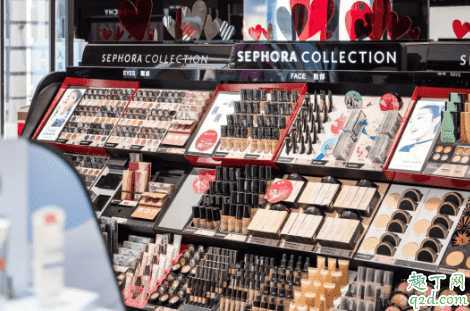 丝芙兰金卡和黑卡有什么区别 丝芙兰金卡需要每年消费12000吗 丝芙兰金卡和黑卡有什么区别 丝芙兰金卡需要每年消费12000吗