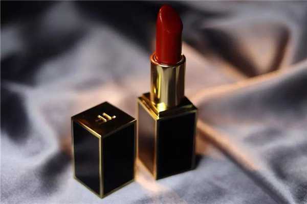 tf属于奢侈品牌吗