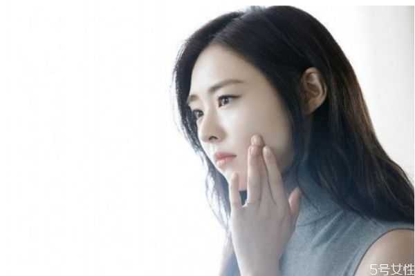 快速补妆的步骤有什么 快速补妆的步骤有什么