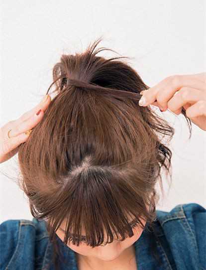 冬天系围巾怎么扎头发 戴围巾怎么扎头发好看图解