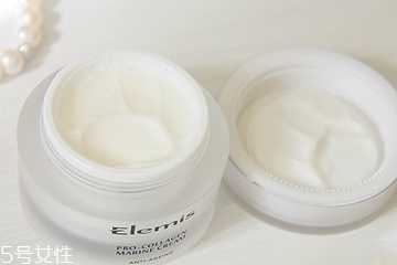 面霜为什么是乳白色