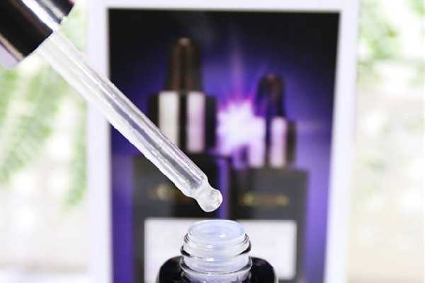 欧莱雅小黑瓶肌底液是晚上用还是早上用 欧莱雅小黑瓶肌底液是晚上用还是早上用