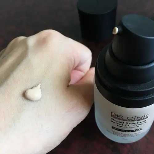 cc霜干了可以加爽肤水吗 cc霜干了可以加爽肤水吗