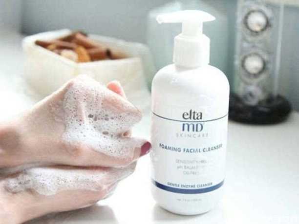 氨基酸洗面奶洗完脸干是怎么回事？用完氨基酸洗面奶脸干怎么办