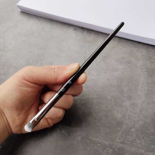 散粉刷可以当修容刷用吗