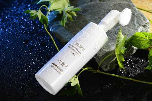 氨基酸洗面奶能除螨吗?氨基酸洗面奶能卸妆吗 氨基酸洗面奶能除螨吗?氨基酸洗面奶能卸妆吗