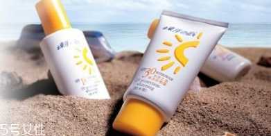 防晒喷雾和防晒霜哪个效果好？防晒喷雾可以喷脸吗