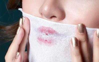 怎样给口红定妆?给口红定妆的步骤 怎样给口红定妆?给口红定妆的步骤