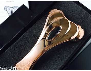 lacues瘦脸仪防水吗?lacues24k玫瑰金瘦脸仪清洗方法 lacues瘦脸仪防水吗?lacues24k玫瑰金瘦脸仪清洗方法