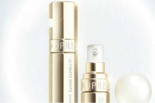 传明酸精华白天能用吗