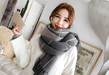 冬天系围巾怎么扎头发 戴围巾怎么扎头发好看图解