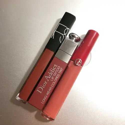 唇彩能改变唇形吗