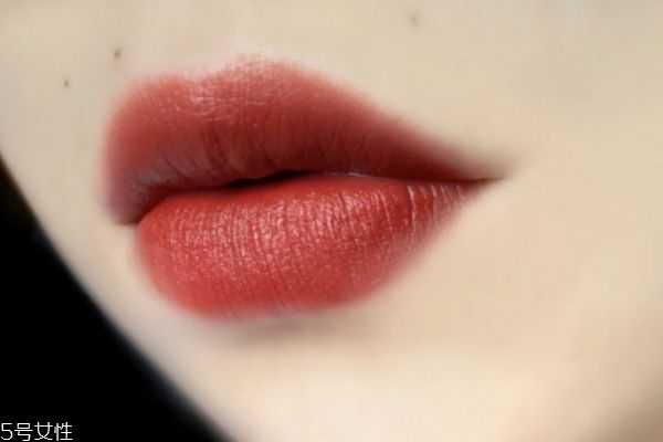 chili是什么颜色？chili是不是偏橘色