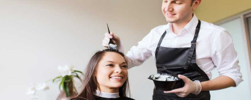 染发膏可以染到头皮吗 染发膏可以染到头皮吗