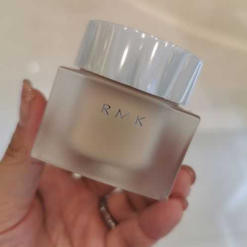 粉底霜能遮瑕吗 粉底霜能遮瑕吗