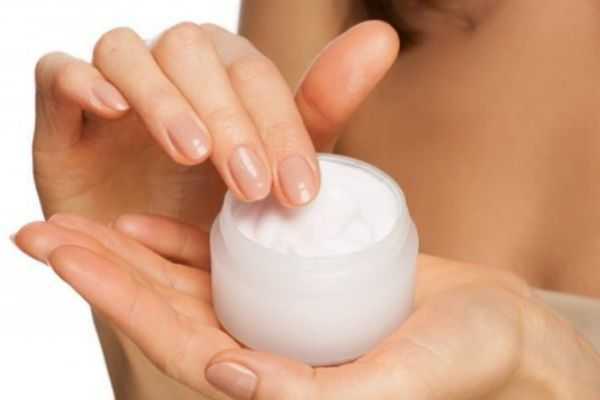 晚上用乳液好还是霜好