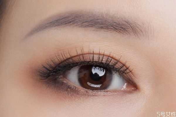 怎么画下眼睫毛好看?画下眼睫毛的方法 怎么画下眼睫毛好看?画下眼睫毛的方法