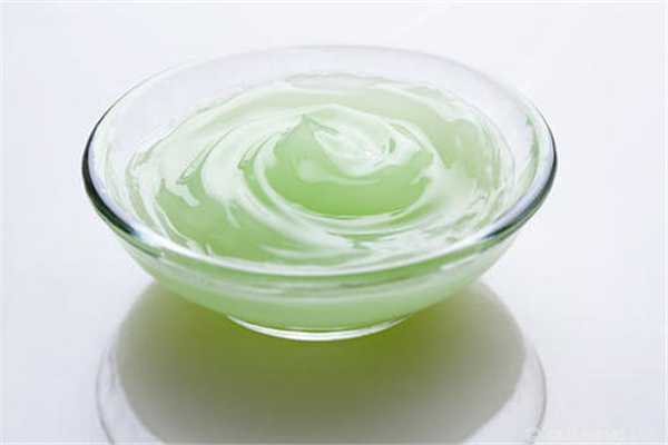 芦荟胶可以当睡眠面膜用吗？芦荟胶适合什么年纪的人